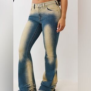 Women’s True Religion Ruched mid rise flare jeans Sz 28